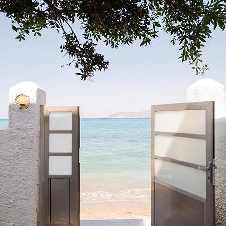 Beachfront Oasis *