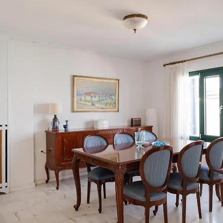 Beachfront Oasis Nerántza