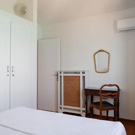 Feriehus Beachfront Oasis Nerántza