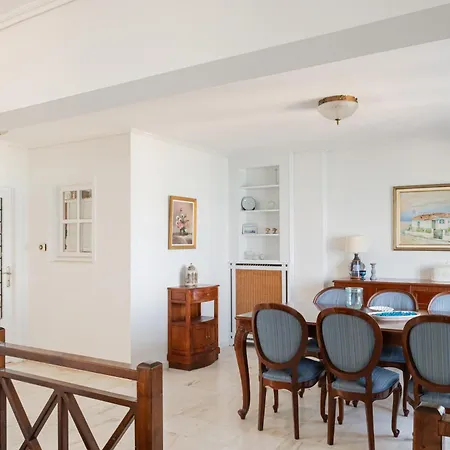 Holiday home Beachfront Oasis