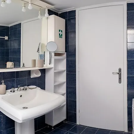 Feriehus Beachfront Oasis Nerántza