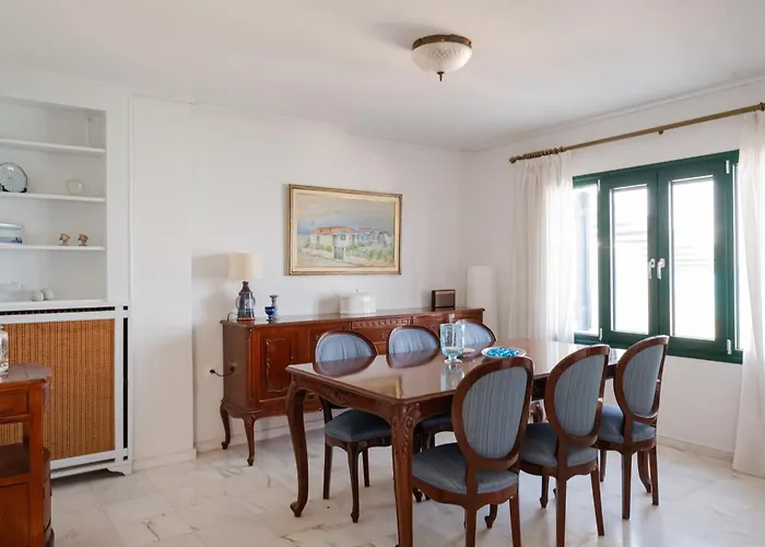 Beachfront Oasis Nerantza